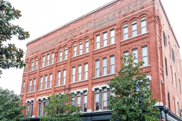 Klasik kırmızı tuğla bina Savannah — Stok fotoğraf