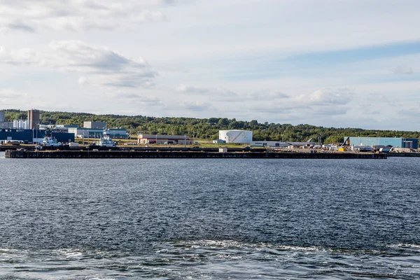 Zbiorniki i przemysłu na wybrzeżu Kanady — Zdjęcie stockowe