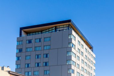 Kare kınamak bina çatı katı