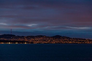 Kaliforniya sahili ışıkları