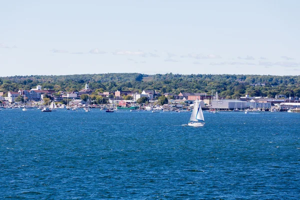 Barche al largo della costa di Rockland Maine — Foto Stock