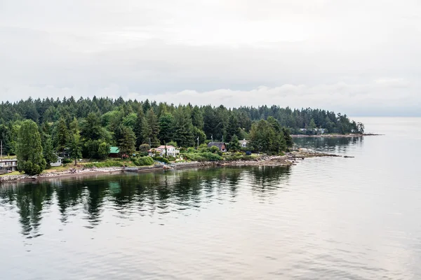 Häuser am Punkt des Landes in Kanada — Stockfoto