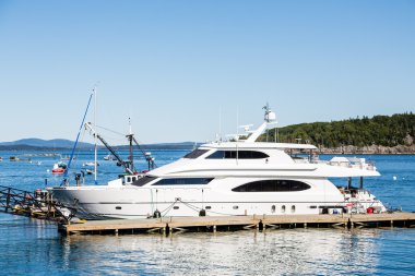 Bar Harbor Dock, White Yat