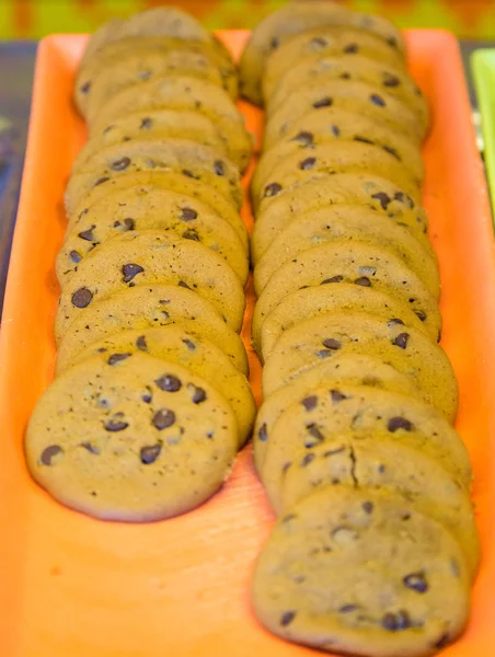 Chocolate Chip Cookies on Orange Tray — Stock Photo, Image