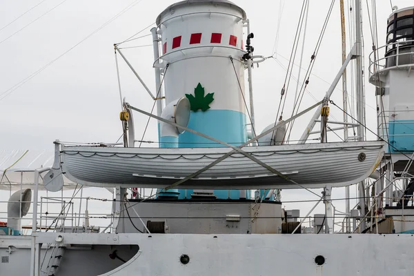 Trechter op oude Canadese schip — Stockfoto