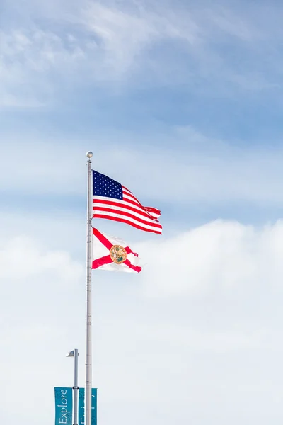 Amerikanska och Florida flaggor. — Stockfoto