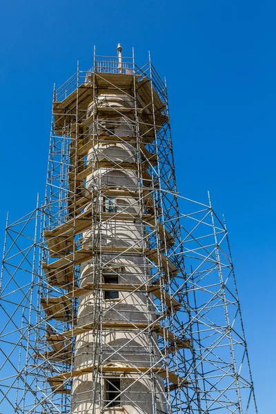 Lighthouse Wrapped in Scaffolding — Stock Photo, Image