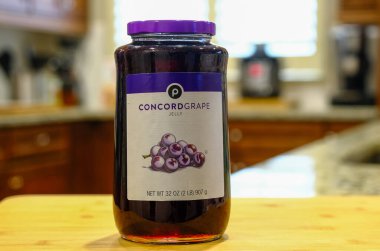 Bir kavanoz Concord Üzüm Jölesi