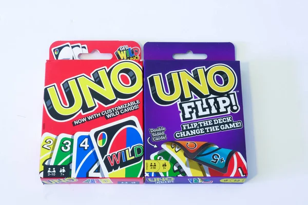 Uno és Uno Flip kártyák — Stock Fotó