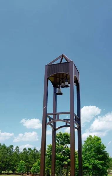 Campanas en torre de metal — Foto de Stock