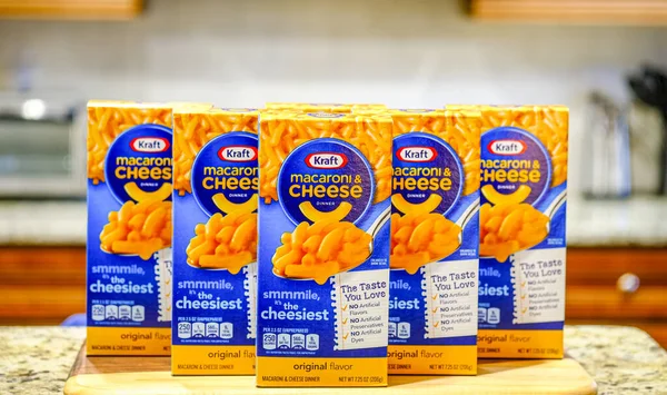 Scatole di maccheroni Kraft e formaggio — Foto Stock