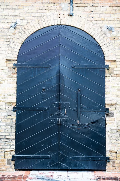 Old Black Wooden Shutters — Stock Photo, Image