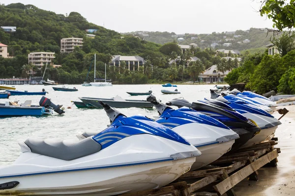 Blå och grå WaveRunners — Stockfoto