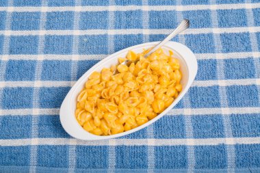 Makarna ve peynir mavi Amerikan Servisi çatalı