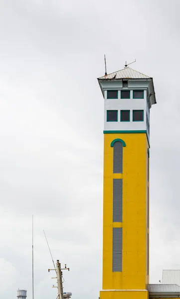 Torre amarilla en Nassau — Foto de Stock