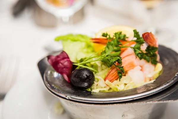 Shrimp Cocktail with Parsley Lemon and Black Olive — Stock Photo, Image