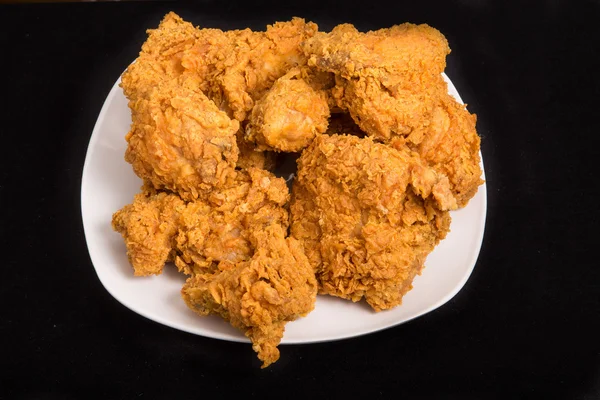 Fried Chicken on Square Black Plate and Black Background — Stock Photo, Image