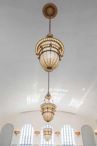 Ornate Old Lamps Hanging from White Ceiling — Stock Photo, Image