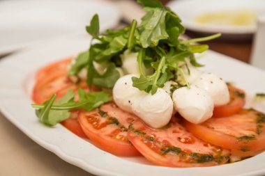 Domates Mozzarella ve roka