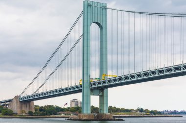 Gates daraltır Verrazano Köprüsü'nde ücretli
