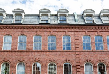 Büyük eski tuğla bina Portland