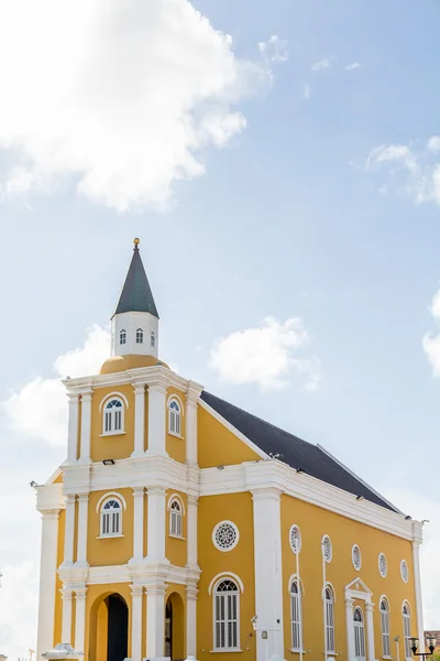 Gul kirke i Curacao – stockfoto