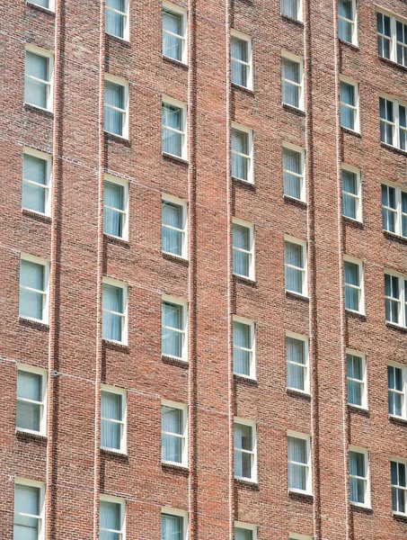 Windows on Red Brick Apartment Building — Stock Photo, Image