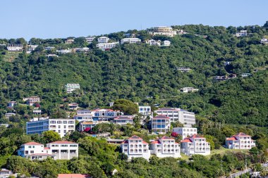 st thomas güneş panelleri ile tatil