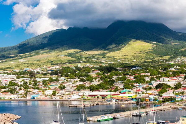 Kleurrijke gebouwen van Green Hills op St Kitts — Stockfoto