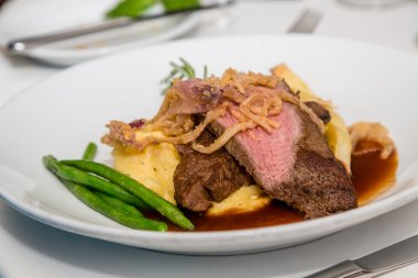 Soğan dizeleri ile nadir kısa