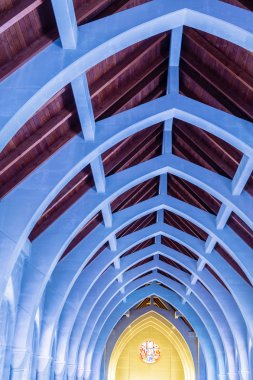 Kemerli destekler Chapel tavan çimento