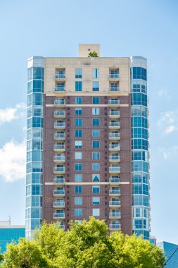 Tuğla otel cam Atriums ile