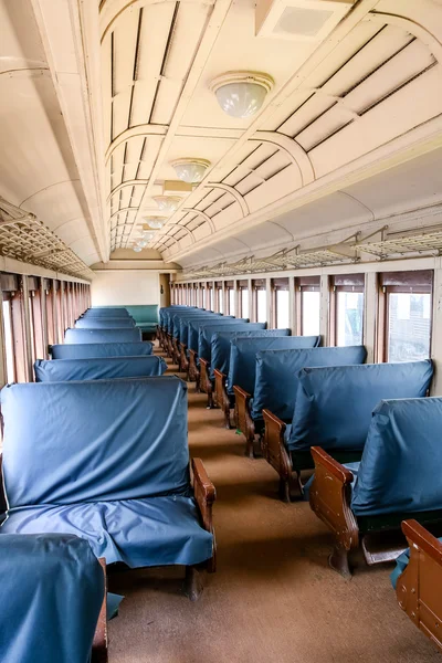 古い客車の青席 — ストック写真