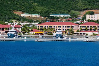 Piers St Thomas, yatlar