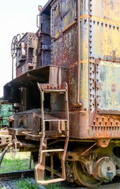 Eski paslı tren vagonuna sona