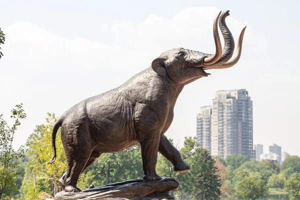 Elefantenstatue im Denver Park — Stockfoto