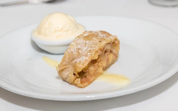 Apple Pastry with Bowl of Ice Cream — Stock Photo, Image