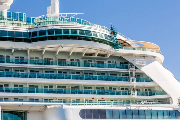 Paluby pod kulatým oknem na výletní loď — Stock fotografie