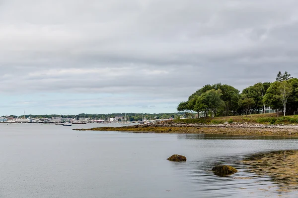 Yachthafen unter Wolken — Stockfoto