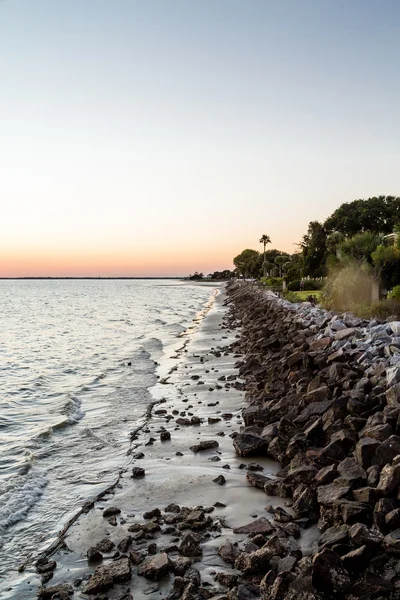 Stone Seawall al atardecer —  Fotos de Stock