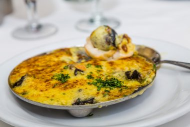 Salyangoz sarımsak tereyağı