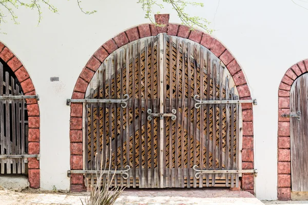 Old Wood Garage Door — Stock Photo, Image