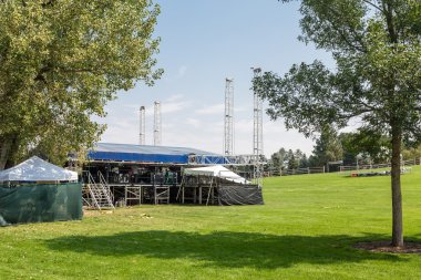 Açık konser salonuna aşamada