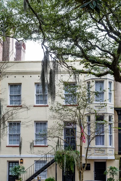 Three Story Plaster Home in Savannah — Stock Photo, Image