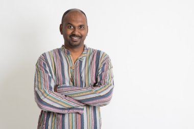 Kendine güvenen Hint adam