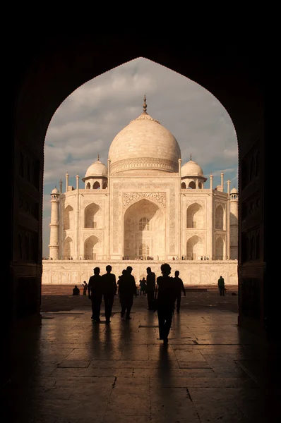 Taj mahal kapı kemer görünümü — Stok fotoğraf