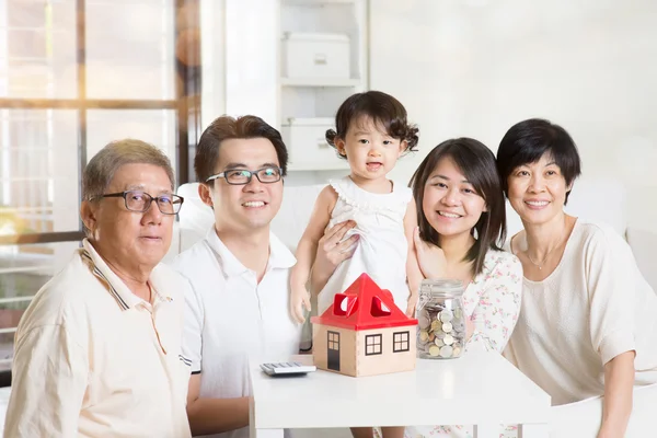 Aziatische multi generaties levensstijl — Stockfoto