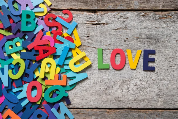 Les mots colorés "LOVE " — Photo