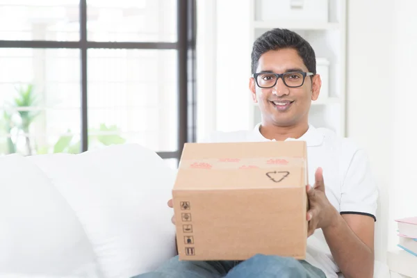 Courier delivery — Stock Photo, Image