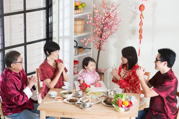 Chinees Nieuwjaar Reunion diner — Stockfoto